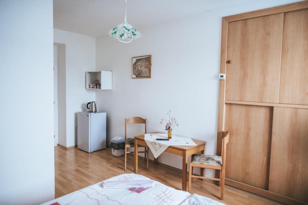 Klub U Námořníka Dvůr Králové nad Labem Exterior foto